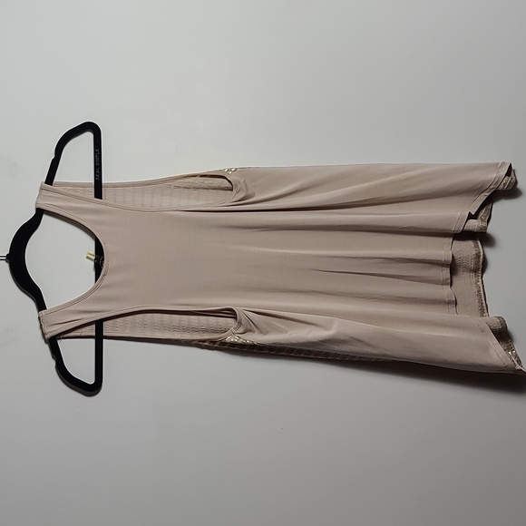 TART NWT Gold Sequin Tank Top With Cream Back Size Large - Picture 9 of 16